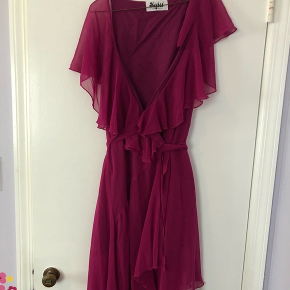 Dresses & Skirts - Brand New! Amazing elegant dress